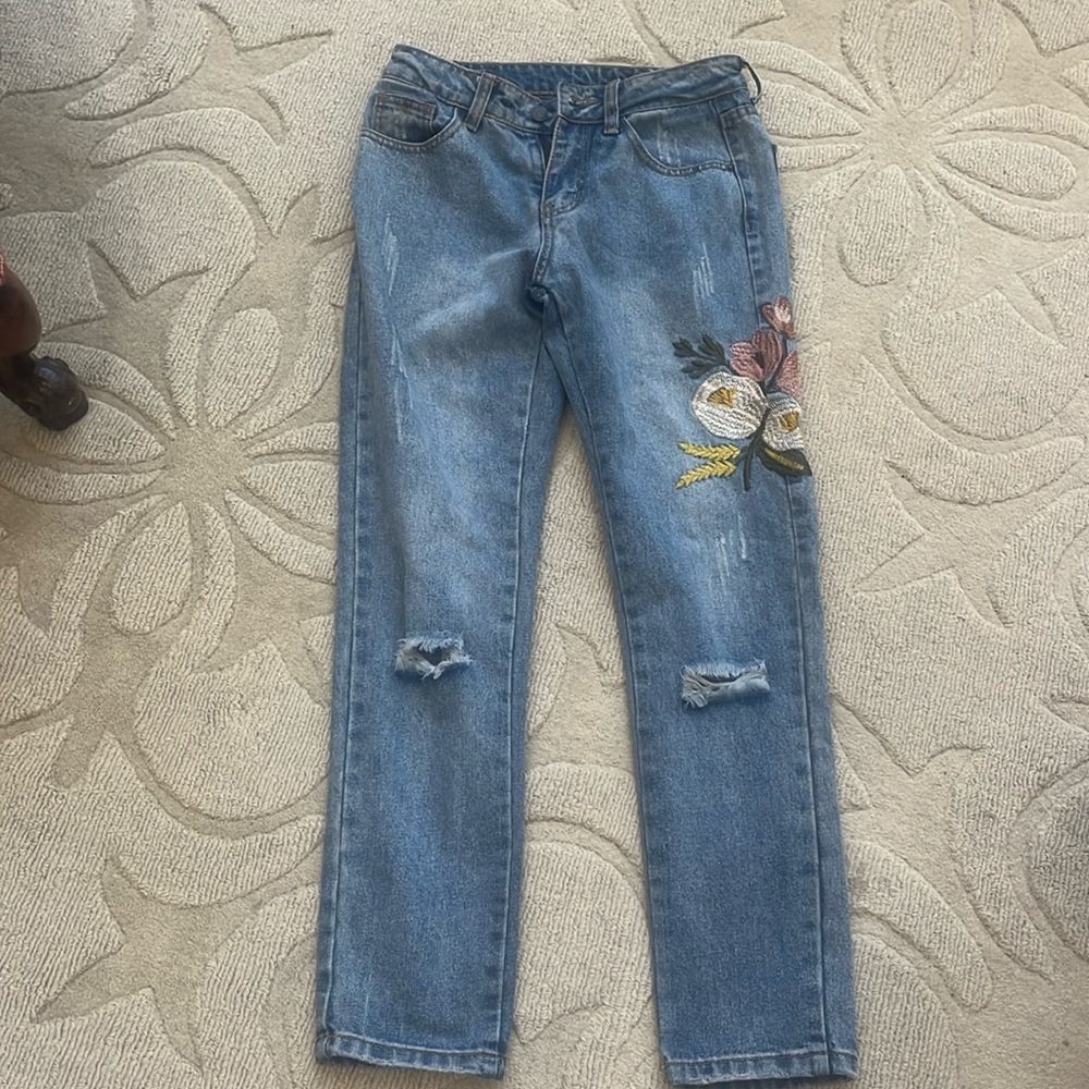 Zara Embroidered Jeans 2 Relaxed Ripped Floral Blue Trendy Casual Ankle Boho Y2K